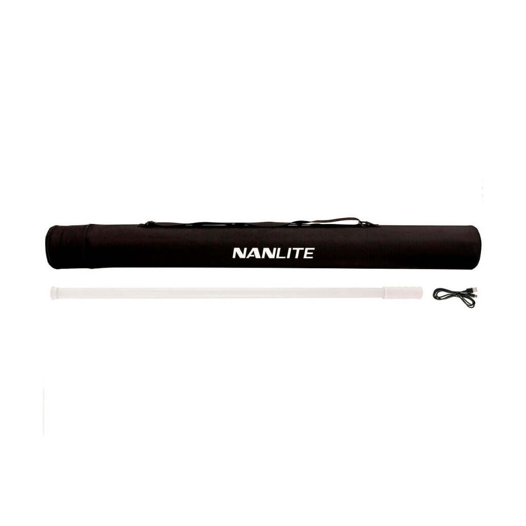 NANLITE_PavoTube_T8-7X_1_kit_001 The NANLITE PavoTube T8-7X 1 package with black NANLITE carrying case, white LED tube and black USB cable is shown on a white background.
