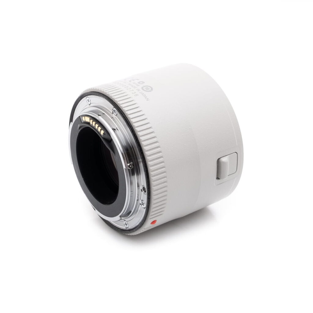 Canon EF Extender 2x III (Kunto K4.5) - Käytetty