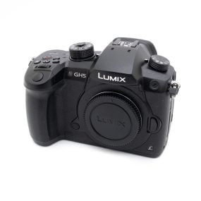 Panasonic Lumix GH5 (Kunto K4.5) – Käytetty Käytetyt kamerat