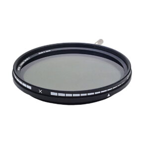 Hoya Variable Density II 82mm -säädettävä harmaasuodin, jossa on musta kehys ja yksityiskohtaiset merkinnät, lepää valkoisella pohjalla.