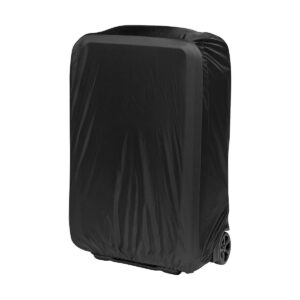 Manfrotto_Rolling_Bag_Advanced_III_003 Manfrotto Rolling Bag Advanced III, suuri musta matkalaukku, jossa on asennettu suojakansi ja kaksi pyörää, jotka näkyvät osittain oikealla alhaalla, on esillä valkoista taustaa vasten.