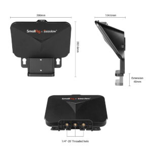 SmallRig_3374_Portable_Tablet_Smartphone_DSLR_Teleprompteri_003 Musta SmallRig 3374 Portable Tablet/Smartphone/DSLR Teleprompter näytetään etu-, sivu- ja pohjanäkymässä ja siinä on merkitty mitat: 200 mm leveys, 202,6 mm korkeus, 104,6 mm syvyys, 40 mm:n jatke ja 1/4-20 kierteitetty reikä pohjassa.