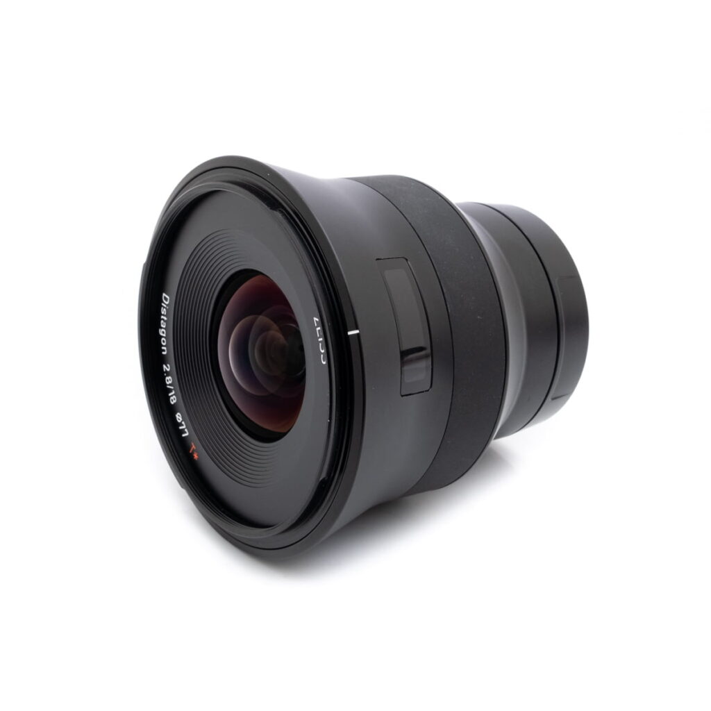 batis_18-2 Zeiss Batis 18mm f/2.8 Sony FE (sis.ALV24%) - Käytetty