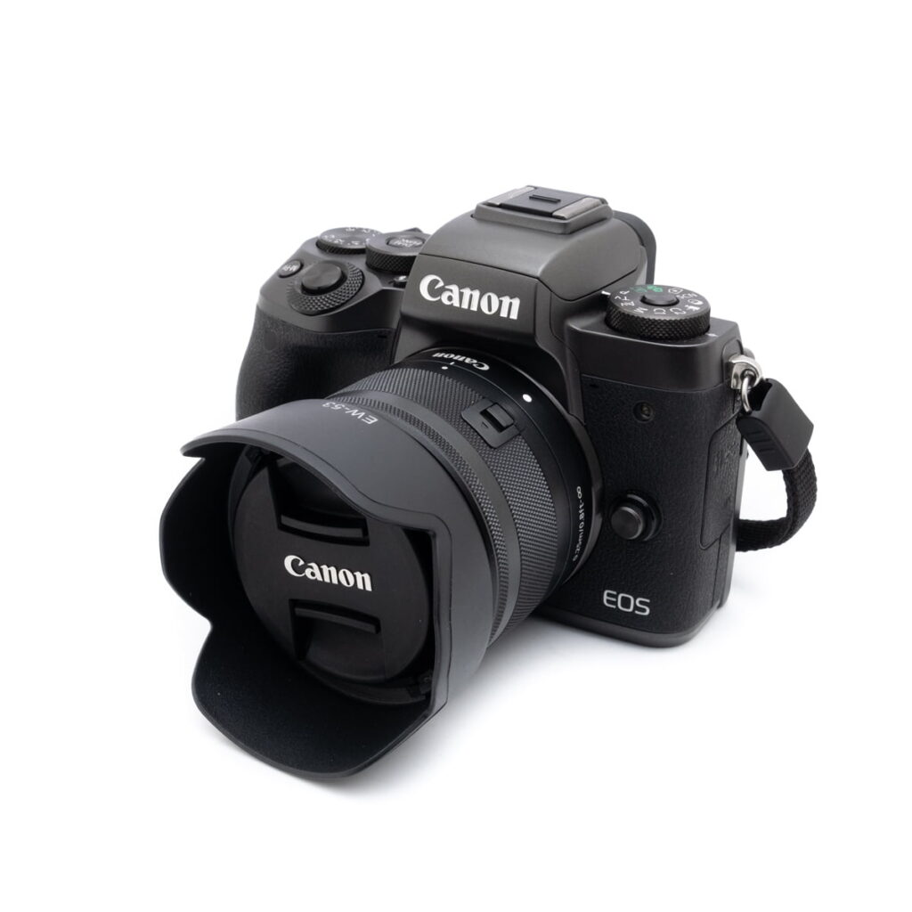 canon_eosm5 Canon EOS M5 + 15-45mm - Käytetty