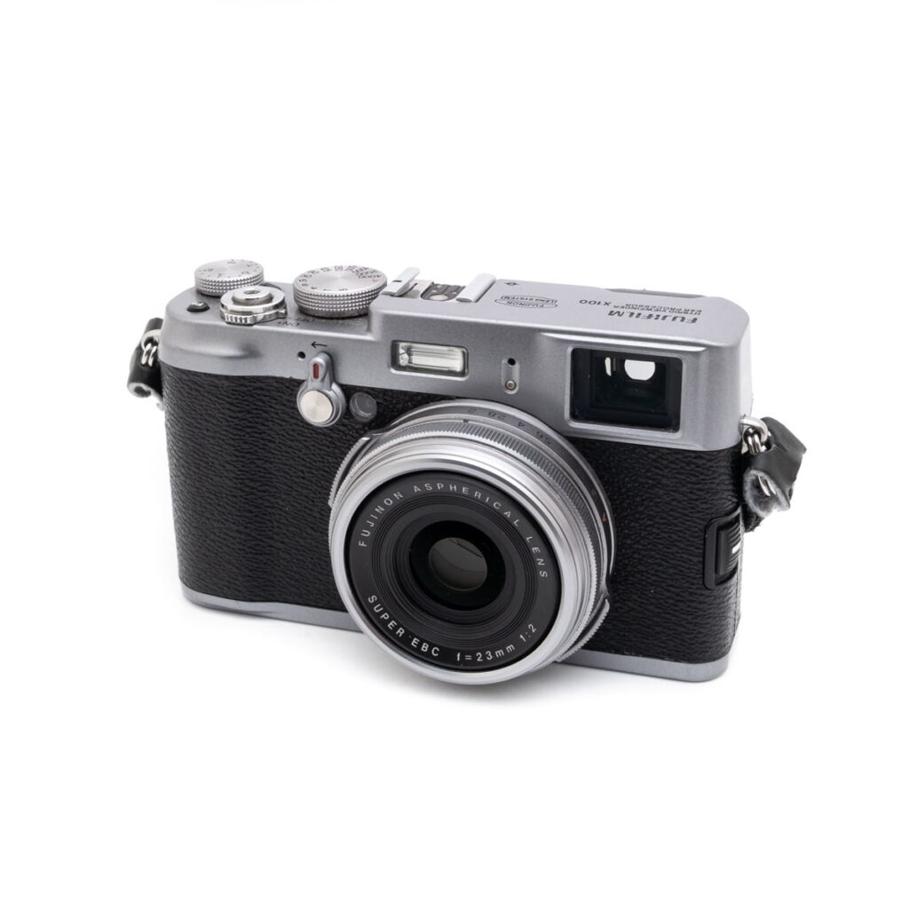 fuji_x100-2 Fujifilm X100 Hopea (sis.ALV24%) - Käytetty