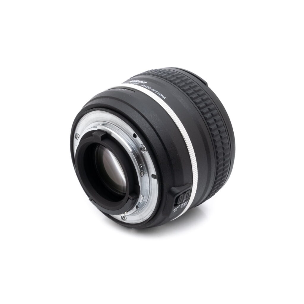 nikon_50-3 Nikon AF-S Nikkor 50mm f/1.8 G (sis.ALV24%) - Käytetty