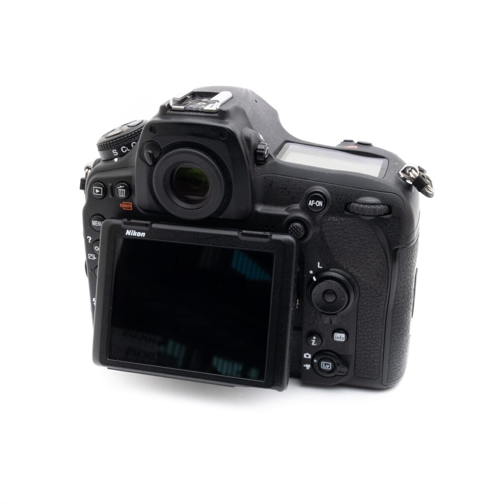 nikon_d850-4 Nikon D850 + akkukahva (SC 81000, sis.ALV24%) - Käytetty