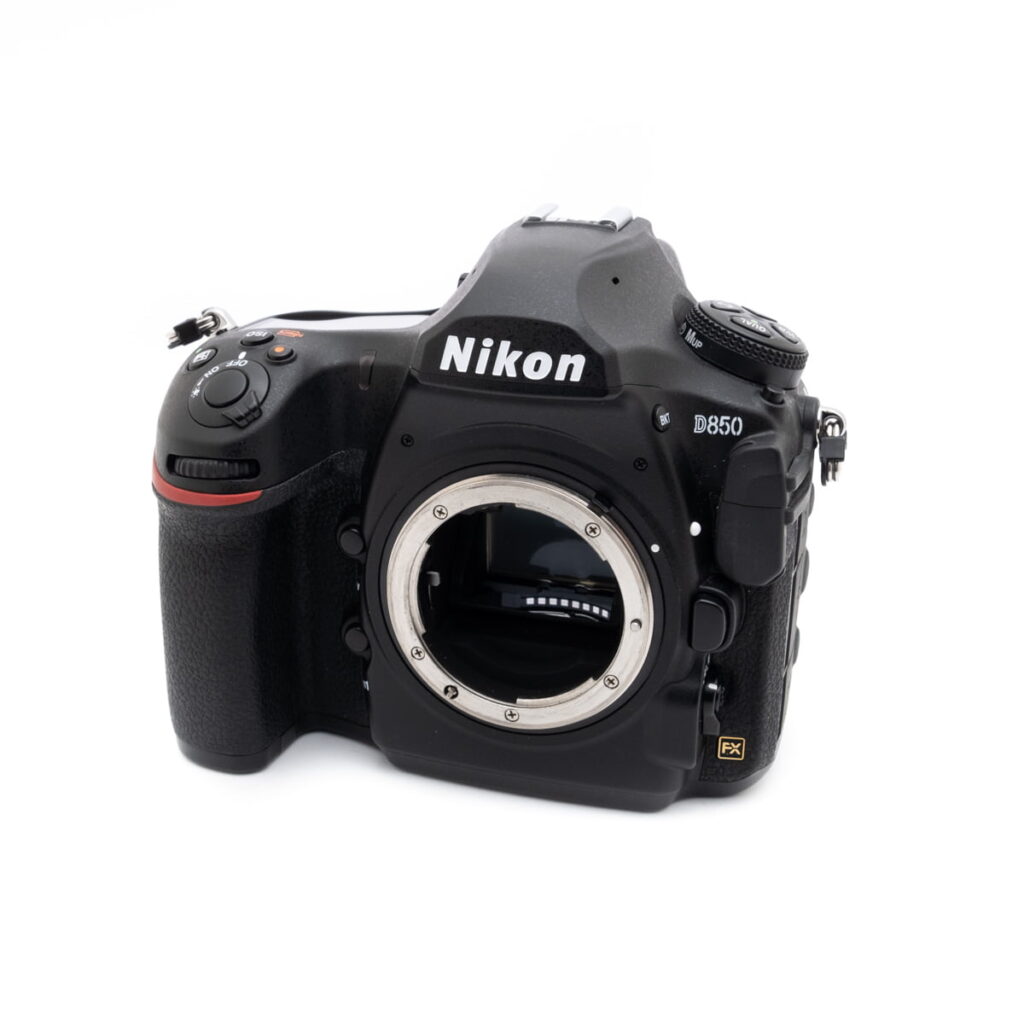 nikon_d850_2-2 Nikon D850 (SC 27500, sis.ALV24%) - Käytetty