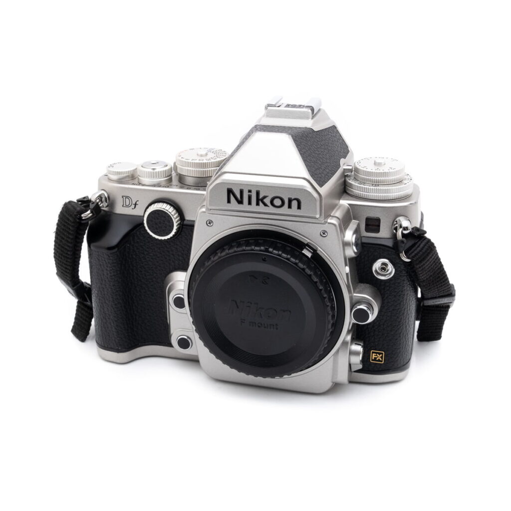nikon_df Nikon DF (SC 2700, sis.ALV24%) - Käytetty