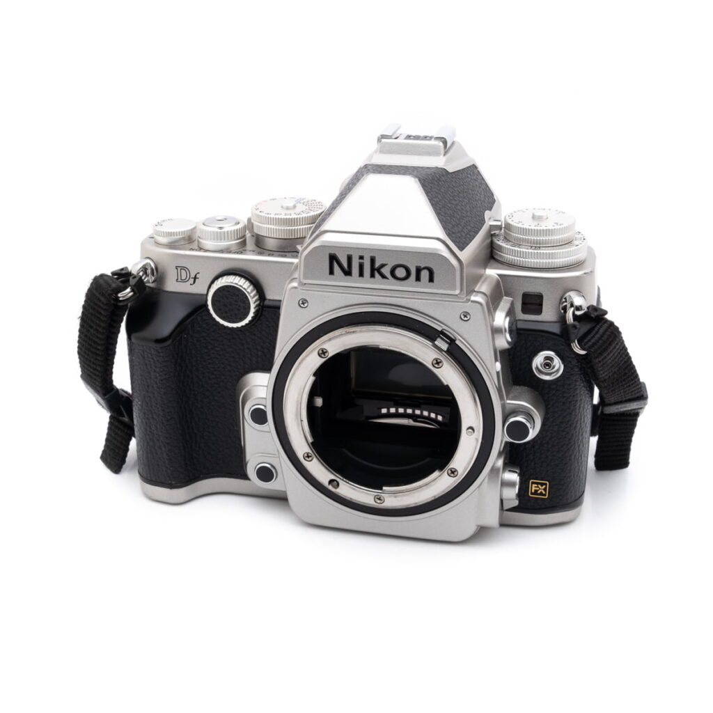 nikon_df-2 Nikon DF (SC 2700, sis.ALV24%) - Käytetty