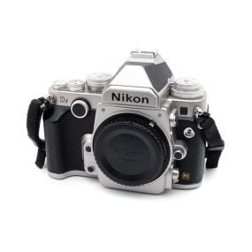 Nikon DF (SC 2700, sis.ALV24%) – Käytetty Käytetyt kamerat