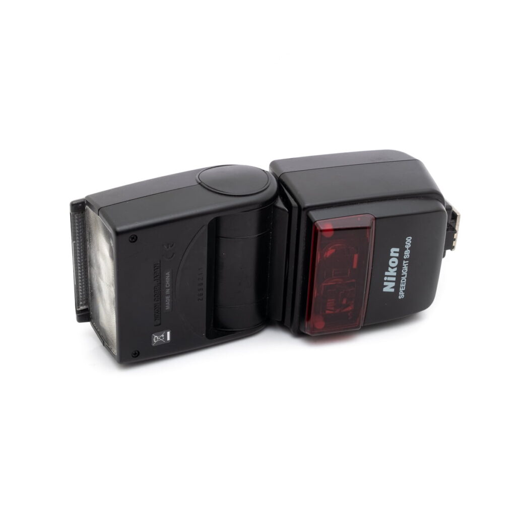 nikon_speedlight_sb600 Nikon SB-600 (sis.ALV24%) - Käytetty
