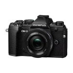 Olympus OM-D E-M5 MK III + Olympus 14-42mm f/3.5 – 5.6 EZ – Musta Järjestelmäkamerat 4