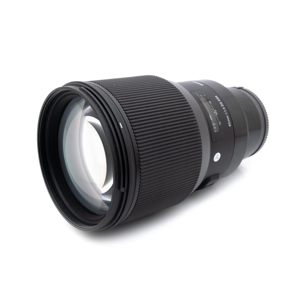 sigma_85-2 Sigma 85mm f/1.4 Art Sony E (sis.ALV24%) - Käytetty