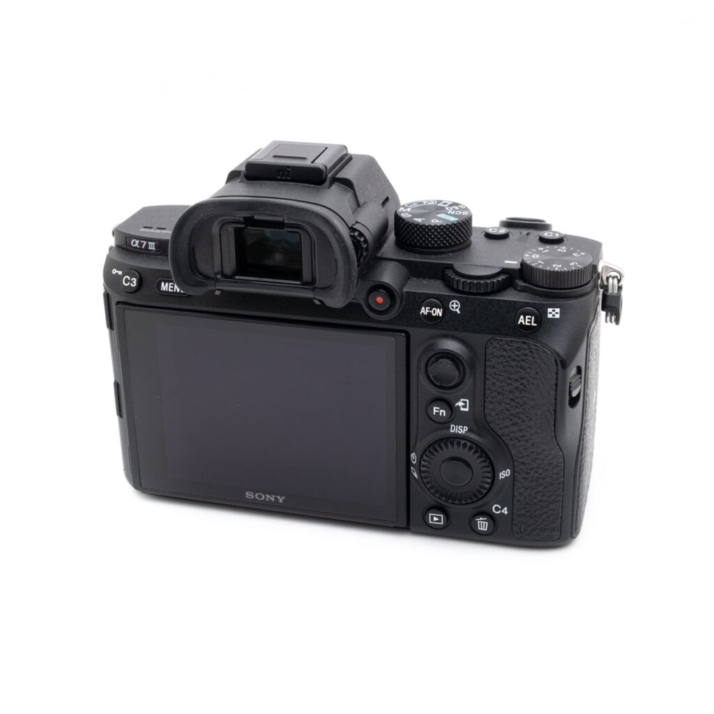 sony_a7iii_2-3 Sony A7 III (SC 44000, sis.ALV24%, Kunto K4.5) – Käytetty