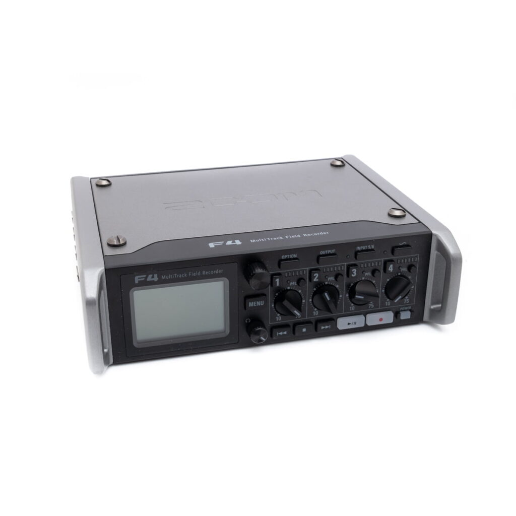zoom_f4 Zoom F4 MultiTrack Field Recorder (sis.ALV24%) - Käytetty