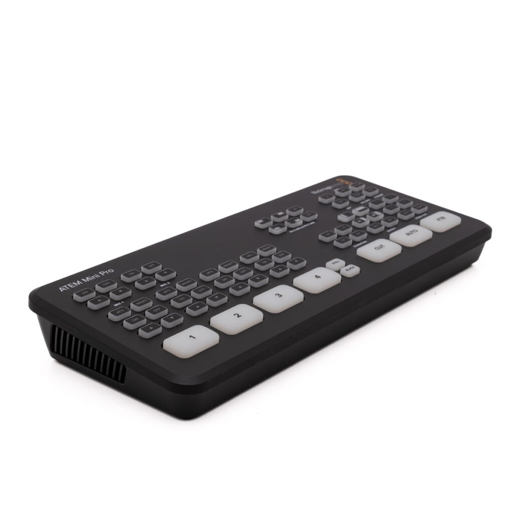 Atem mini pro-2 Käytetty RodeCaster Pro (Kunto K5, Takuu 6kk) -äänituotantomikseri, jossa on useita painikkeita ja merkintöjä valkoisella pohjalla.