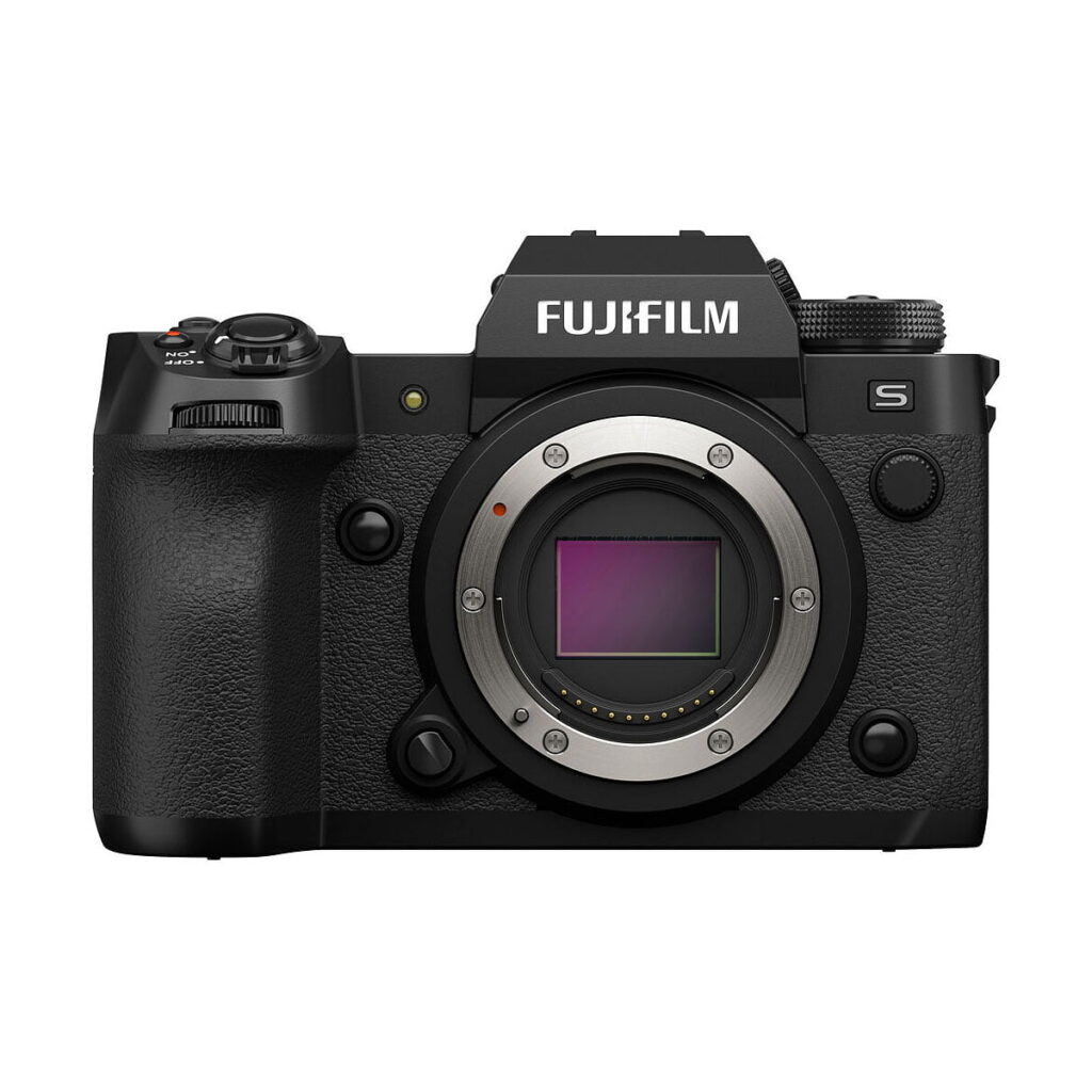 Fujifilm_X-H2S_001 Front view of the body of the Fujifilm X-H2S system camera without lens, with the image sensor and controls against a white background.