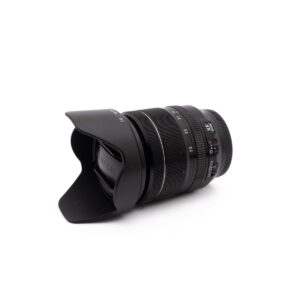 Fujinon 56mm f2.8-4-1 Canon Speedlite 430EX - Käytetty -salamalaite lepää valkoisella taustalla, ja sen rungossa on selkeät tuotemerkit ja mallin tiedot.