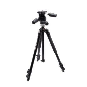 Manfrotto 190XB ja 804RC2 jalusta-1 Canon Speedlite 430EX - Käytetty salamalaite valkoisella taustalla.