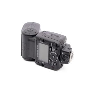 Nikon SB-700 salama – Käytetty Käytetyt kamerat ja vaihtolaitteet 2