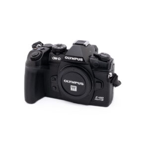 Olympus OM-D E-M1 III-1 Olympus OM-D E-M1 Mark III (Kunto K5, SC 1480) - Käytetty