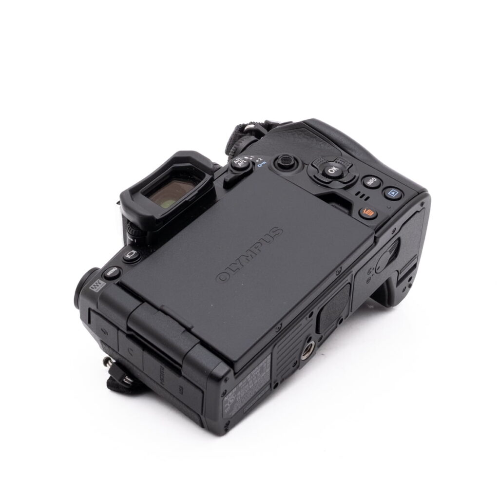 Olympus OM-D E-M1 III-5 Olympus OM-D E-M1 Mark III (Kunto K5, SC 1480) - Käytetty