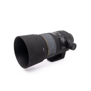 Nikon AF-S Nikkor 50mm f/1.8 G (Condition K4.5) - Used lens with lens hood with control rings and switches, shown on a white background.