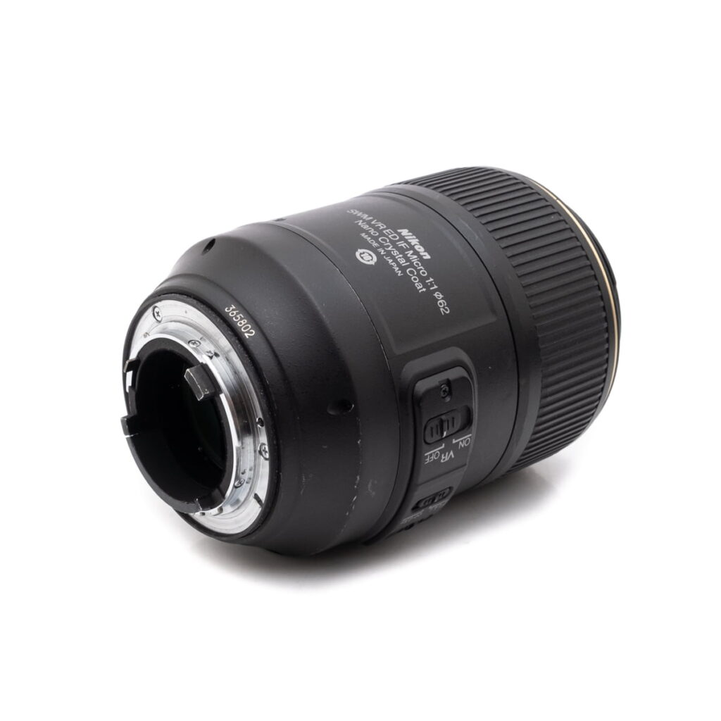 nikon_105-3 Nikon AF-S Micro-Nikkor 105mm f/2.8G VR ED - Käytetty