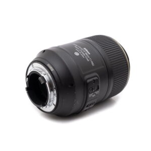 nikon_105-3 Nikon AF-S Micro-Nikkor 105mm f/2.8G VR ED - Käytetty