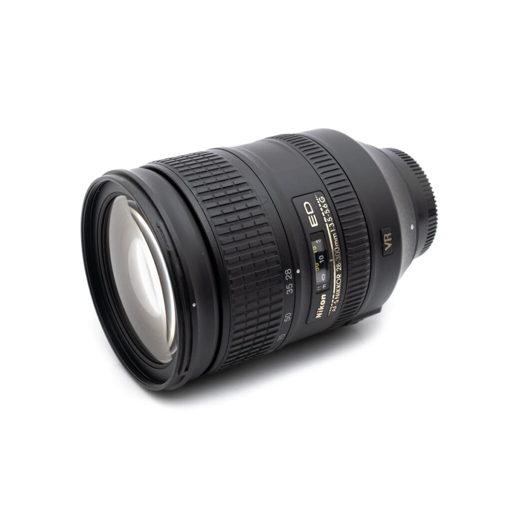 nikon_28-300-2 Nikon AF-S Nikkor 28-300mm f/3.5-5.6 G ED VR - Käytetty