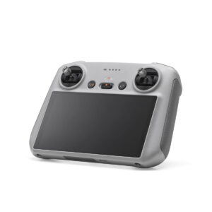 DJI RC Smart Controller -ohjain on harmaa käsikaukosäädin, jossa on kaksi joystickiä, useita painikkeita ja suuri sisäänrakennettu näyttö, joka on suunniteltu lennokkien tai yhteensopivien laitteiden ohjaamiseen.