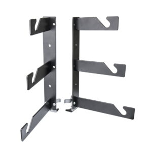 Kupo KP-KS02 Triple Hook Set sisältää kaksi mustaa metallista seinäkiinnikettä, joissa kummassakin on kolme kulmakiinnikettä kaapeleiden tai työkalujen pitämiseen. Molemmissa kannattimissa on kiinnitysreiät, ja ne on suunniteltu asennettavaksi pystyasentoon ja vastakkain.