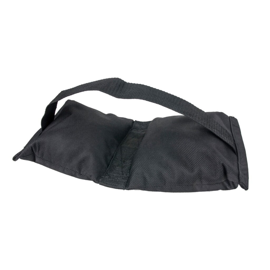 Kupo-KSF-15-4 The Kupo KSF-15 Shot Bag (6.9 kg) is a black sandbag weight with two compartments and a handle, ideal for stabilising photographic equipment or for fitness training.