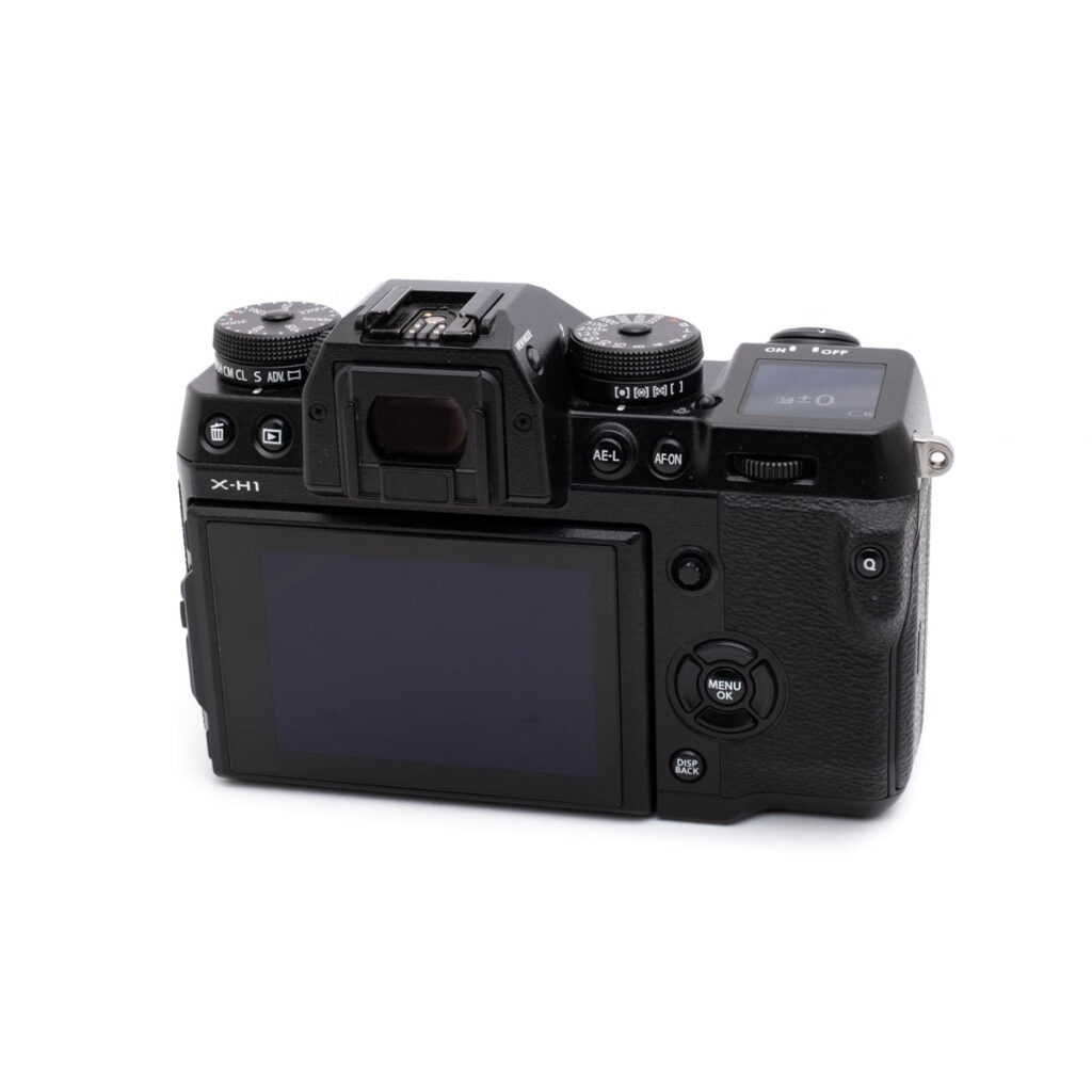 fuji_x-h1-3 Fujifilm X-H1 (SC 20900, sis.ALV24%)- Käytetty