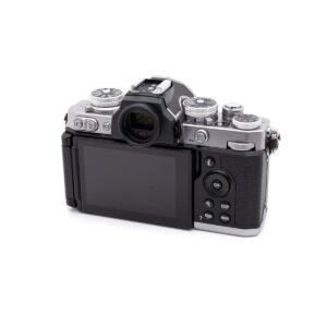 Nikon Z fc (SC 300, Kunto K5, Takuu 12kk) - Käytetty