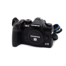 Olympus OM-D E-M1 Mark III (Kunto K5, SC 900, Takuu 24kk) – Käytetty Käytetyt kamerat