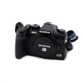 olympus_em1iii-1 Olympus OM-D E-M1 Mark III (Kunto K5, SC 900, Takuu 24kk) - Käytetty