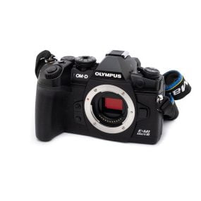 Olympus OM-D E-M1 Mark III (Kunto K5, SC 900, Takuu 24kk) – Käytetty Käytetyt kamerat 2