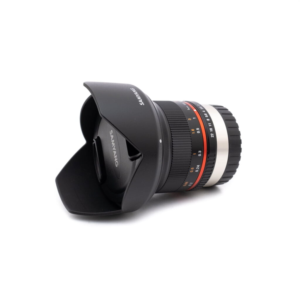 samyang_12-1 Samyang 12mm f/2 NCS CS Fujifilm (sis.ALV24%) - Käytetty