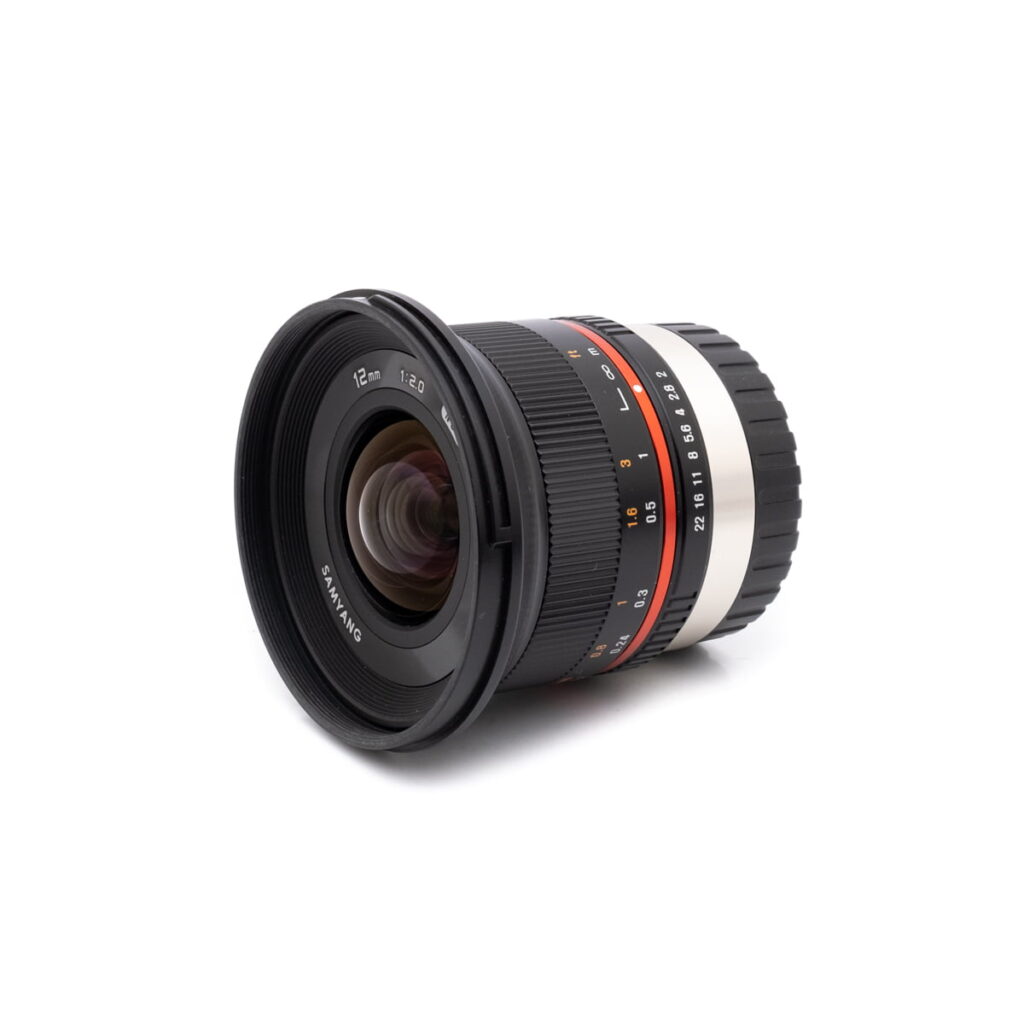 samyang_12-2 Samyang 12mm f/2 NCS CS Fujifilm (sis.ALV24%) - Käytetty