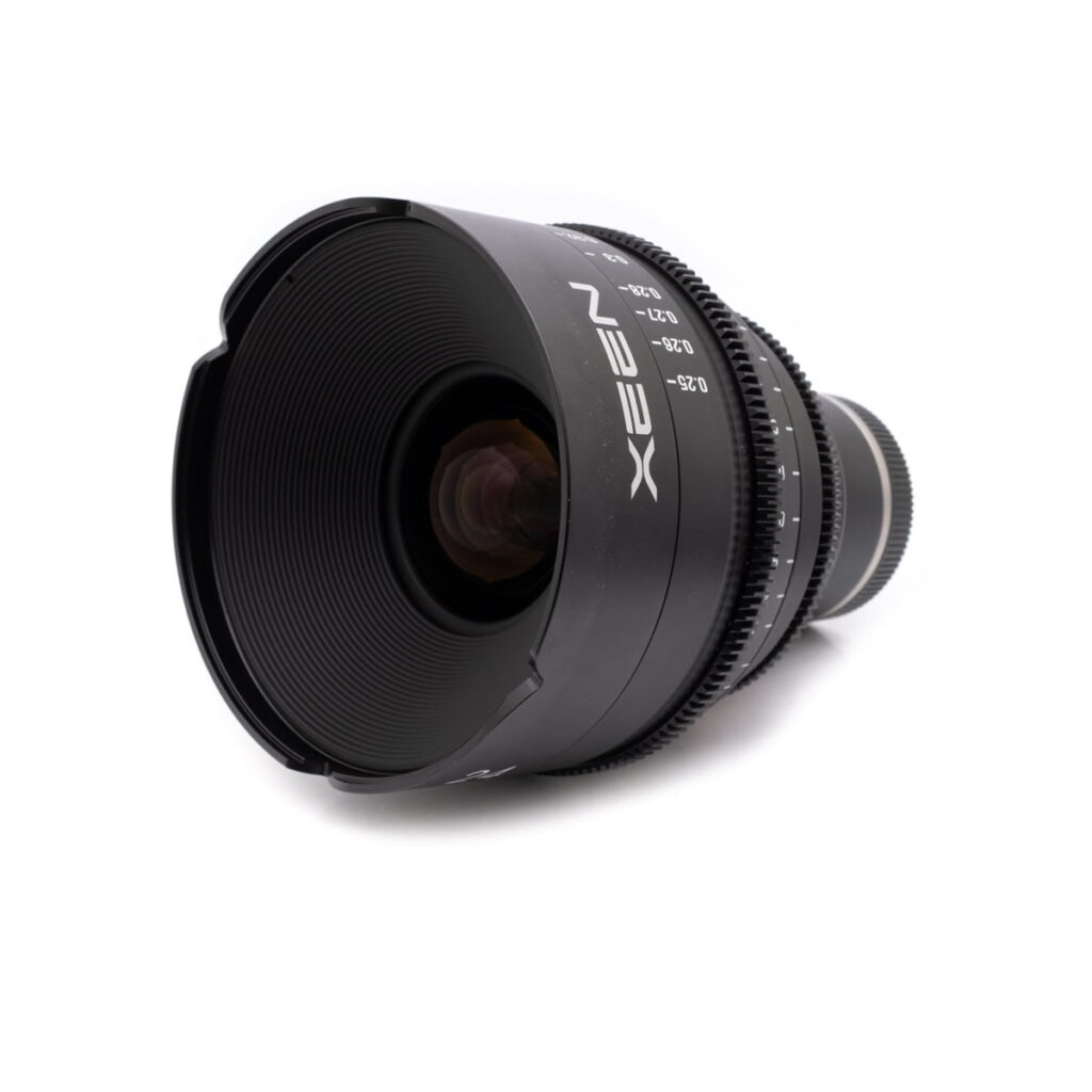 Samyang XEEN 24mm t/1.5 Sony (sis.ALV24%) - Käytetty