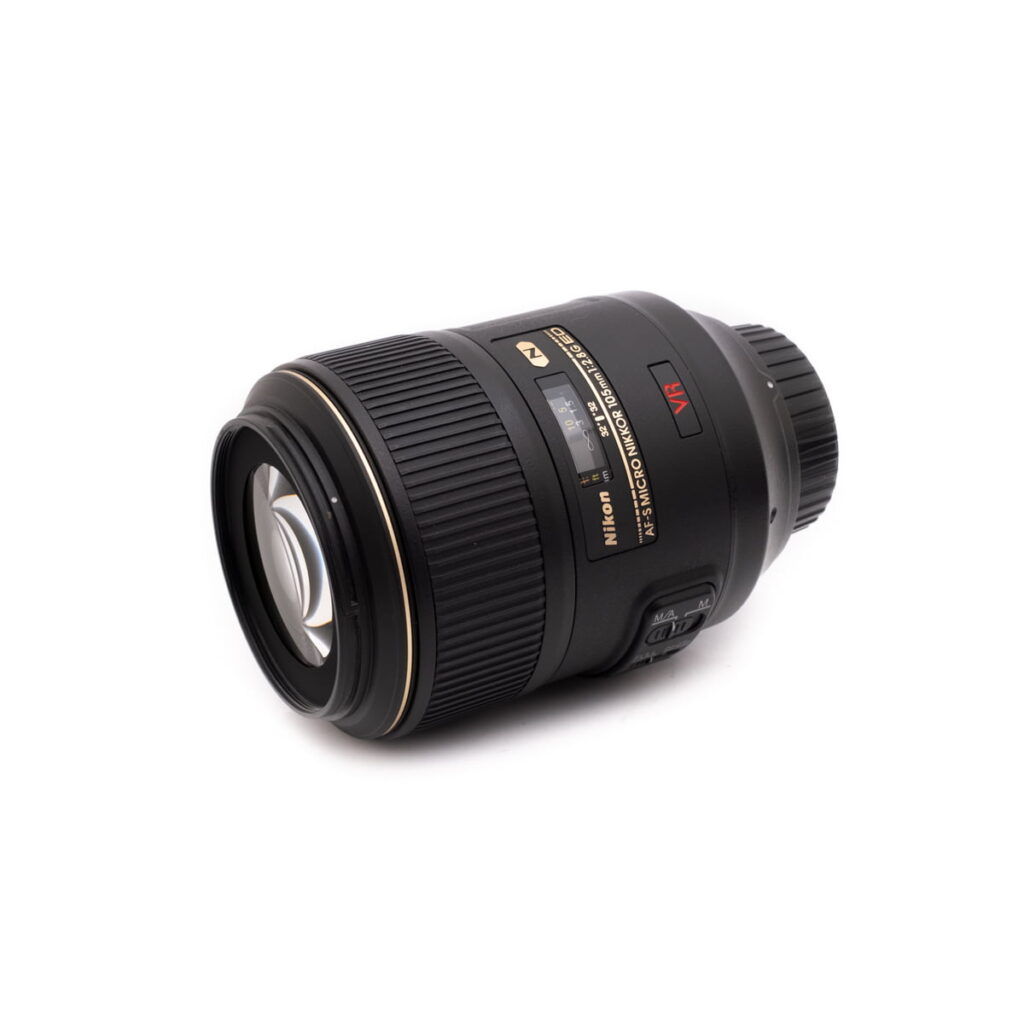 nikon_105-2 Nikon AF-S Micro-Nikkor 105mm f/2.8G VR ED (Kunto K4.5) - Käytetty