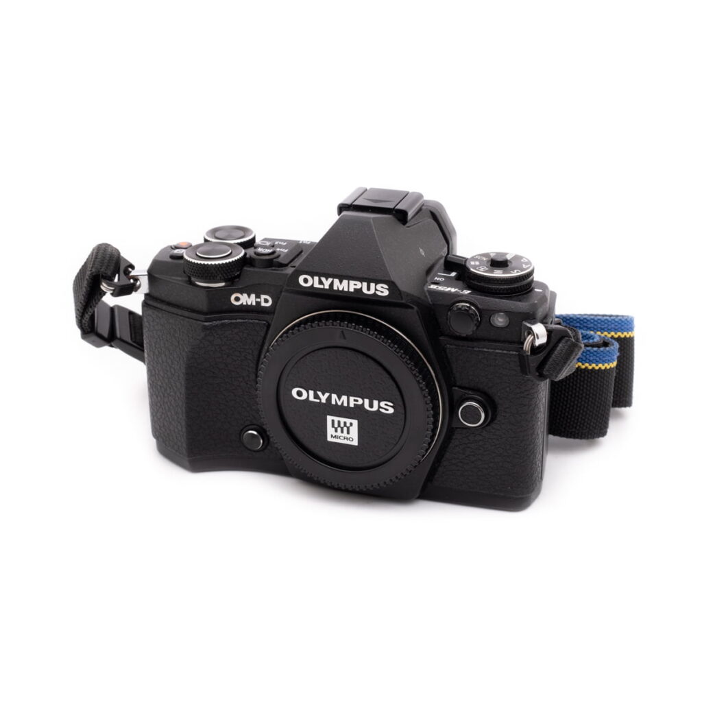olympus_em5ii-1 Olympus OM-D E-M5 Mark II (SC 15000) - Käytetty