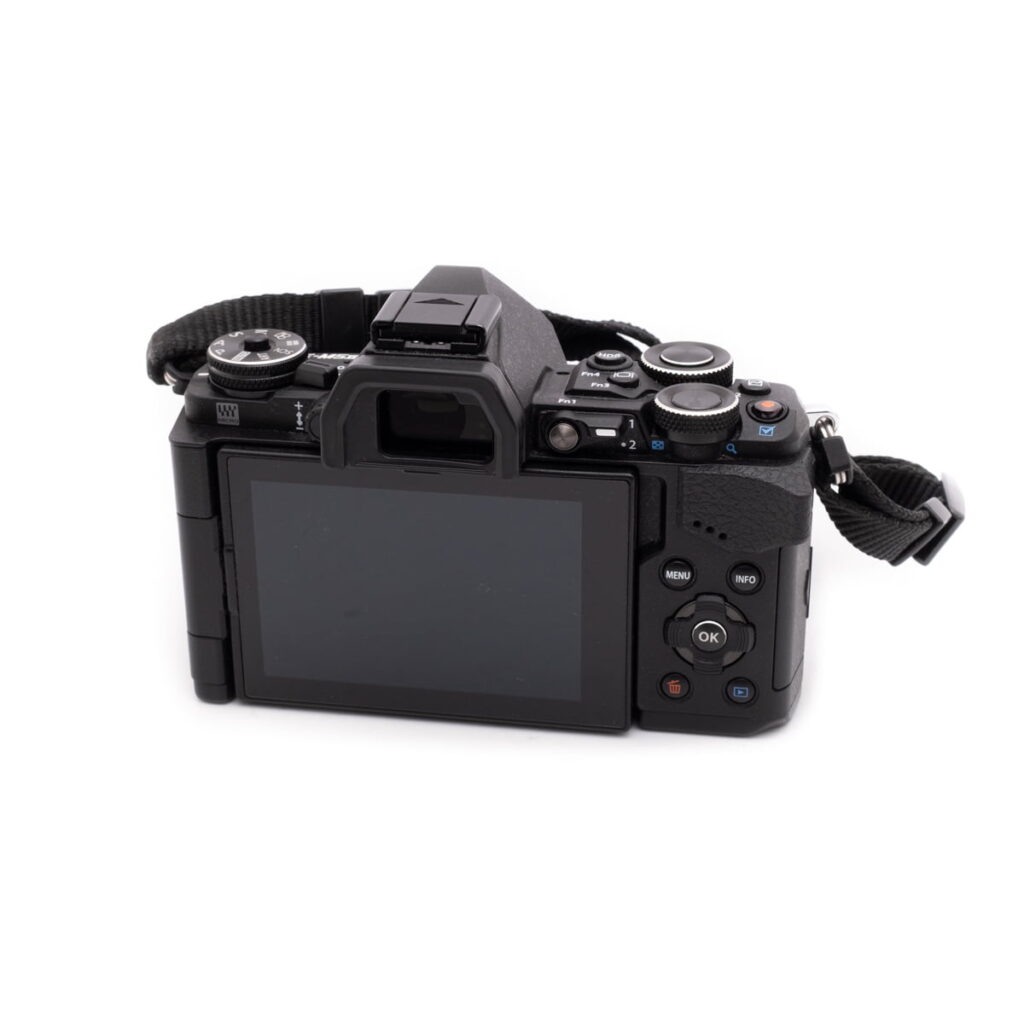 olympus_em5ii-3 Olympus OM-D E-M5 Mark II (SC 15000) - Käytetty
