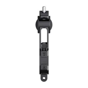 Insta360_X3_Utility_Frame_003 Insta360 X3 Utility Frame on musta muovista ja metallista valmistettu salpamekanismi, jossa on suorakulmainen kehys, ylhäältä liukuva salpa ja kaksi keskipainiketta, kuvattuna ylhäältä päin valkoisella pohjalla.
