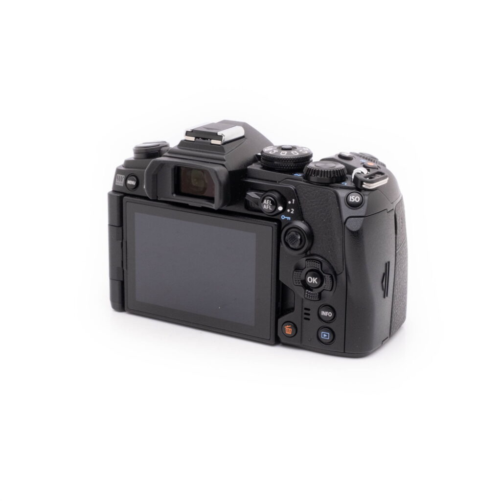 Olympus_E-M1_MarkIII-3 Olympus OM-D E-M1 Mark III (SC 5100) - Käytetty