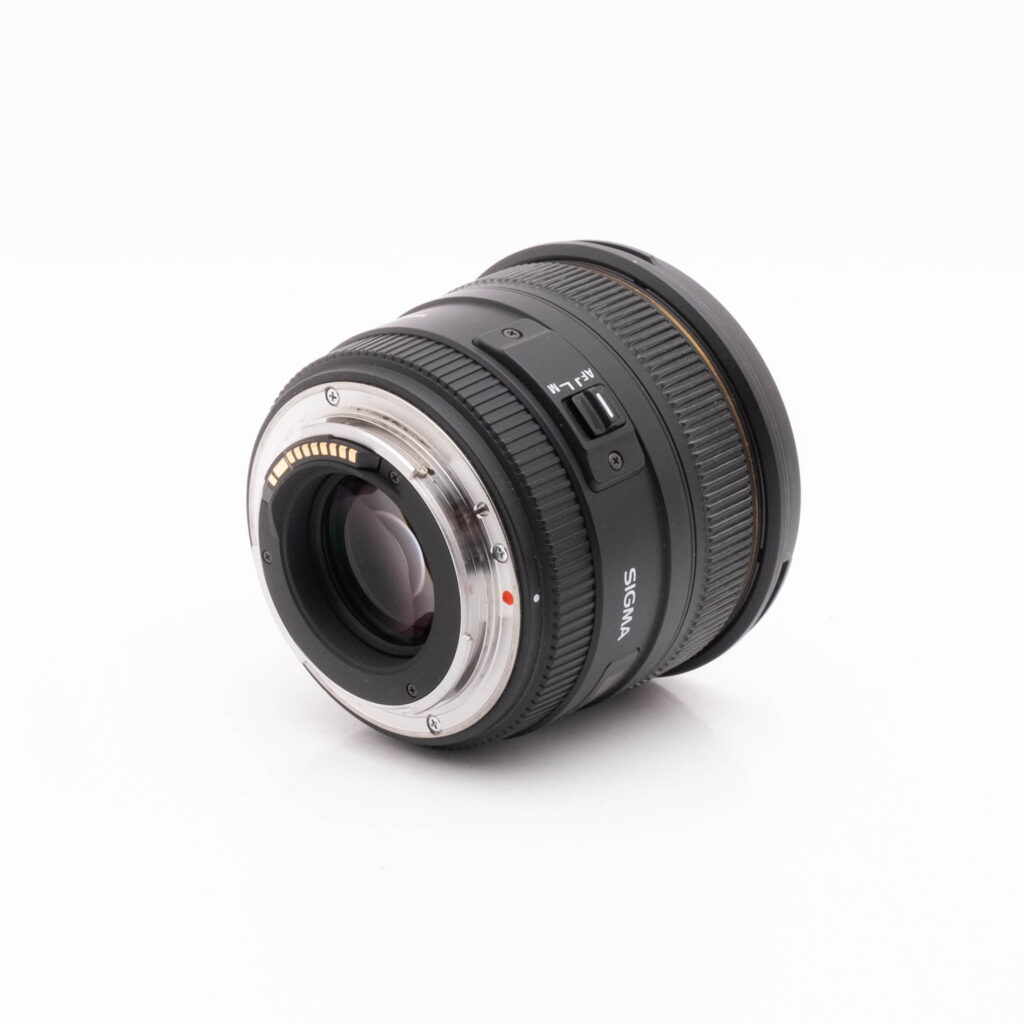 Sigma_50mm-3 Sigma 50mm f/1.4 EX DG HSM Canon EF - Käytetty
