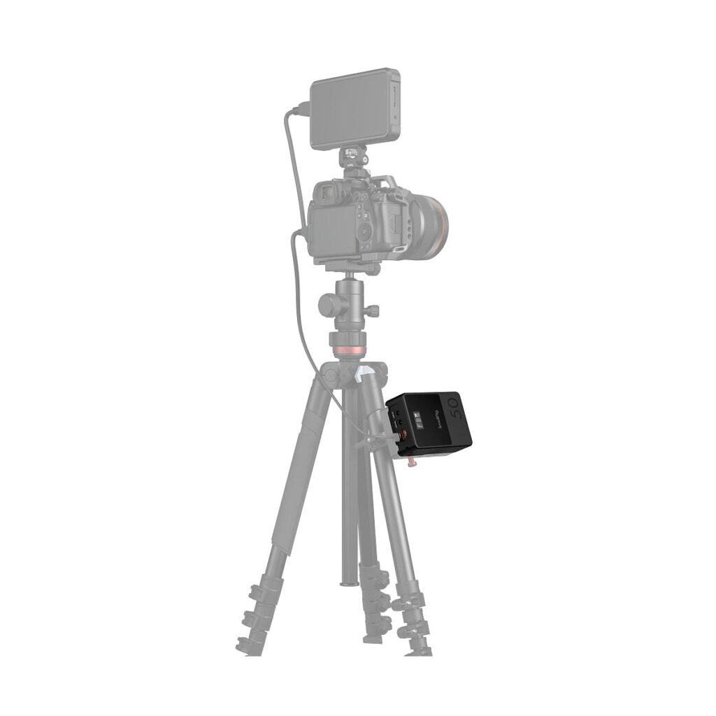 SmallRig_VB50_mini_V-Mount_Battery_3579_006 Digital camera on tripod, external display on top and SmallRig 3579B V-Mount Battery Mini VB50 attached to the tripod base, all against a white background.