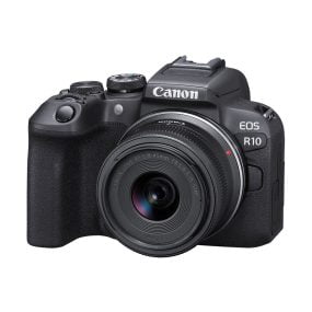 Canon EOS R10 + RF-S 18-45mm f/4.5-6.3 IS STM Canon järjestelmäkamerat